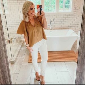 Women’s Short Sleeve V-Neck Popover Top